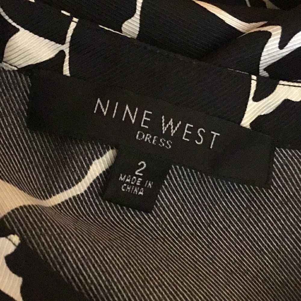 NINE WEST puff sleeve shift dress in size 2 - Picture 7 of 8